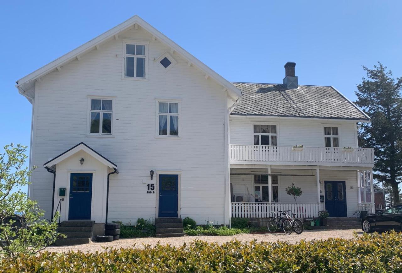 Angelas White House Stamsund Exterior photo